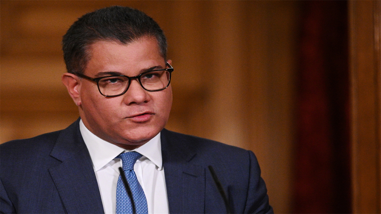 Boris Johnson avoids public Lee Cain grilling as Government ‘in chaos’ over top PR chief’s dramatic resignation