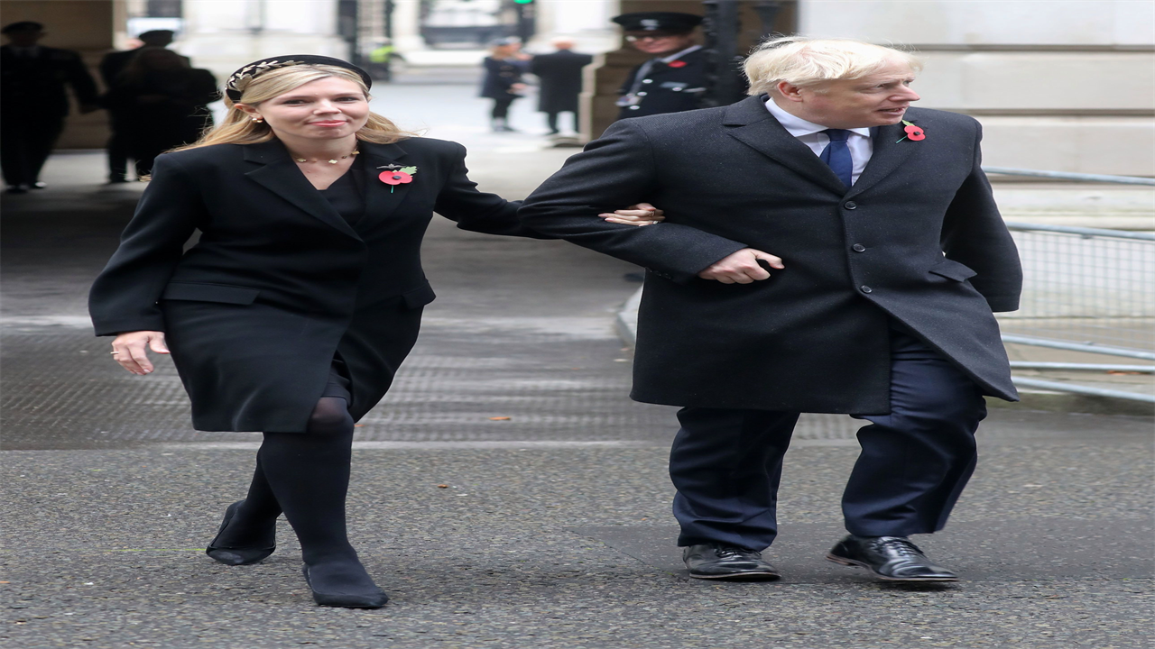 Dominic Cummings clears his desk at No10 as he leaves IMMEDIATELY over power struggle that engulfed Downing Street
