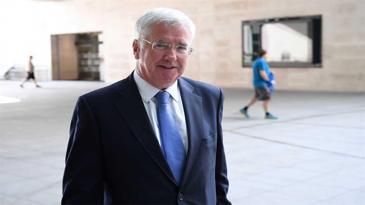 Dominic Cummings ‘applies himself in short bursts’ and PM needed to refresh the team, says minister
