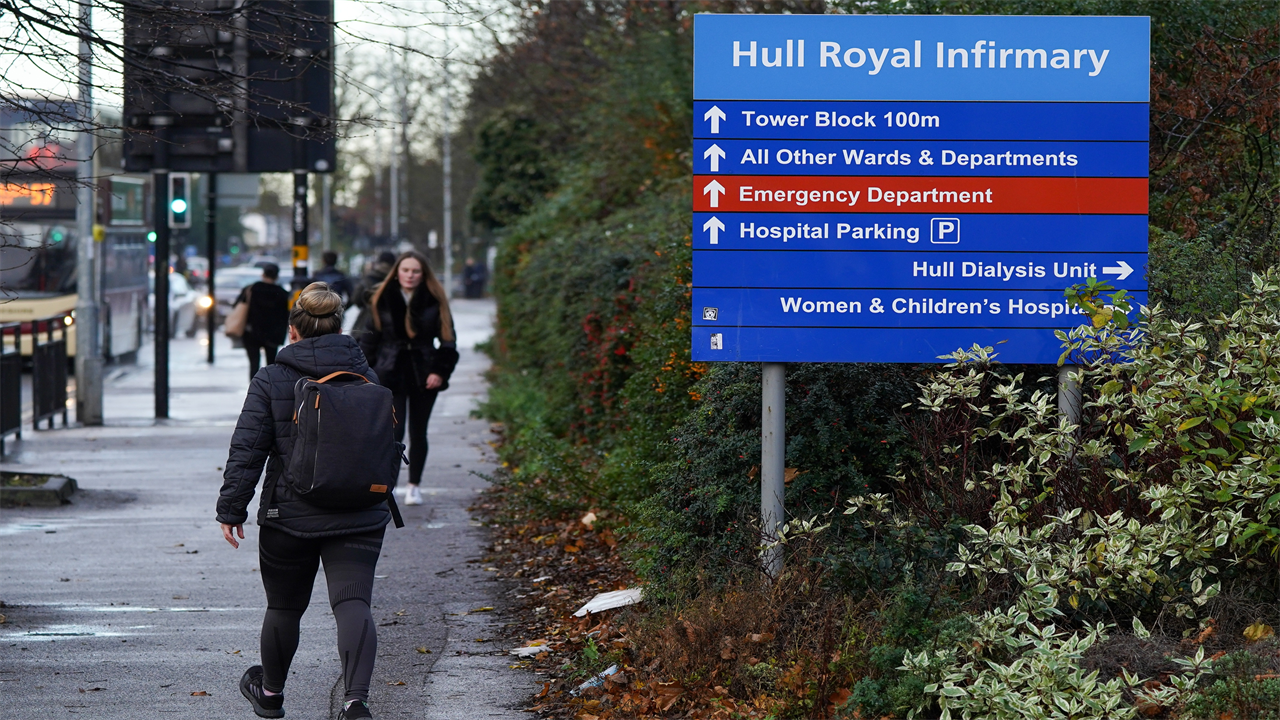 Hull sees ‘terrifying, astonishing’ rise in Covid cases with 12K kids isolating as headteachers beg to shut schools