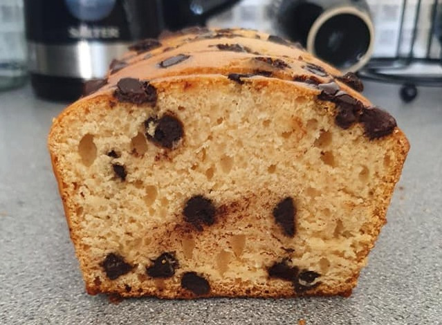People are making amazing chocolate chip cakes in their slow cookers and you only need three ingredients