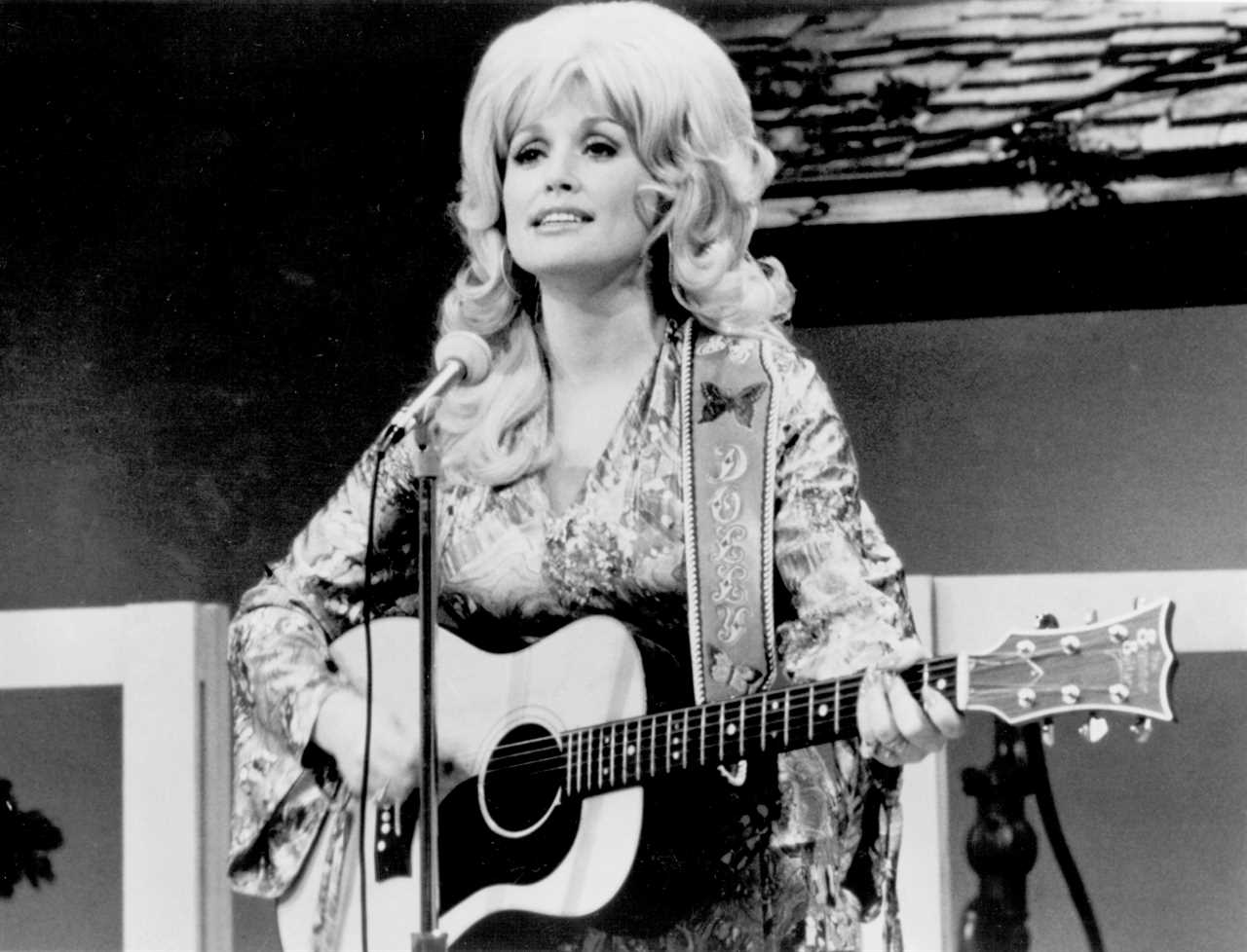 What is Dolly Parton’s net worth and how much has she donated to the Moderna Covid vaccine?