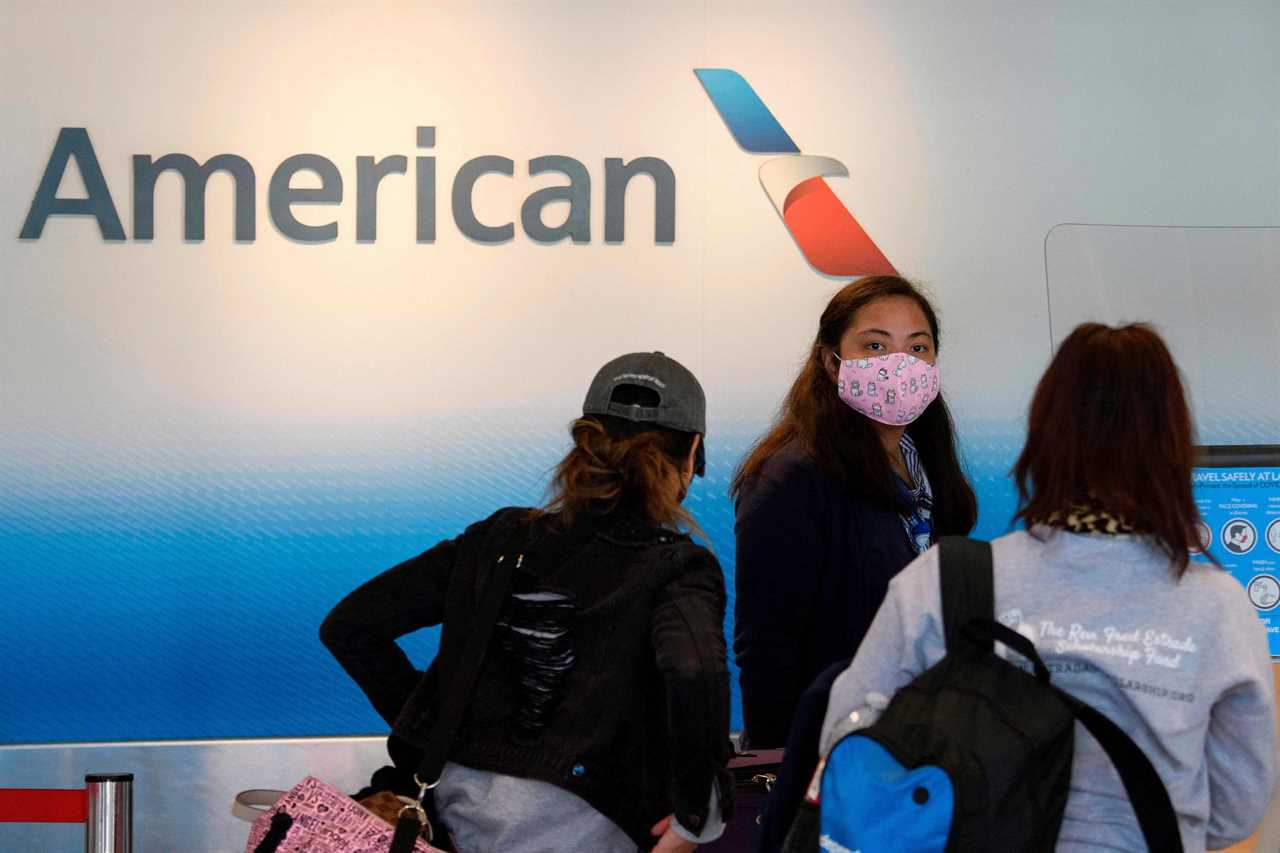 CDC warns against traveling for Thanksgiving as Covid roars back