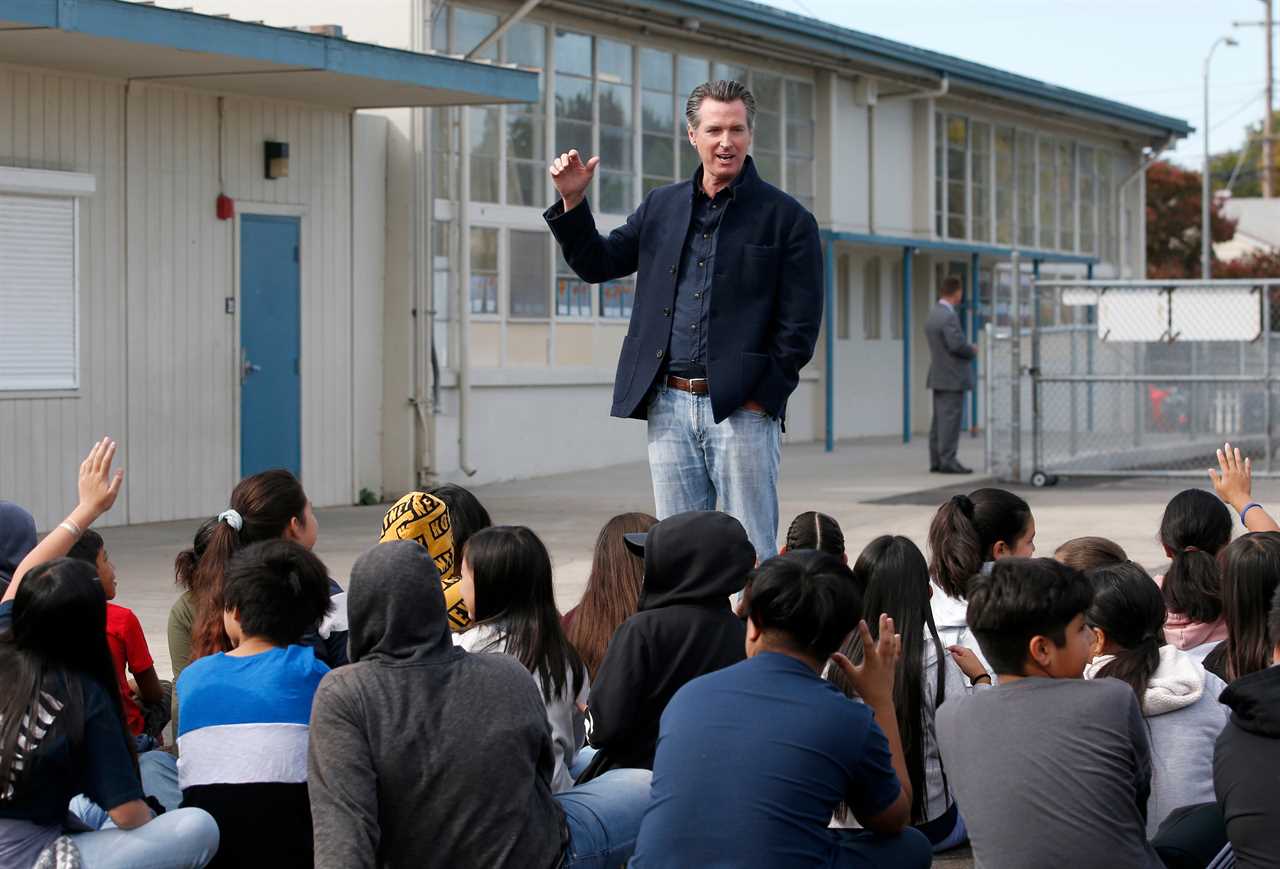 Newsom’s cackling party ‘so loud they annoyed other diners’ – as Americans told to whisper at Thanksgiving to stop Covid