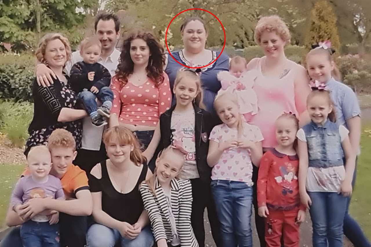 Daughter’s heartbreak at telling 12 siblings mum had died from coronavirus and had ‘gone with the angels’