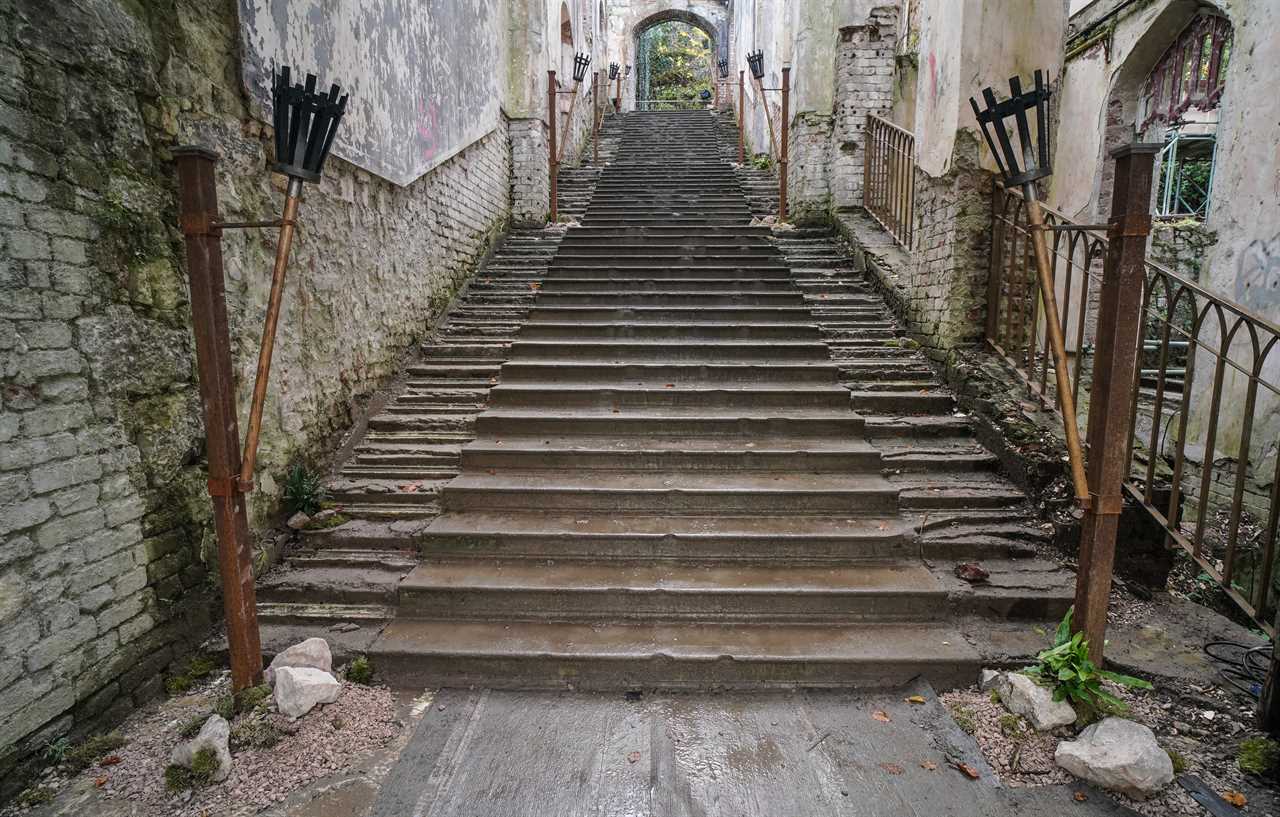 I’m A Celebrity castle’s former glory revealed in historic images from property listing in 1946