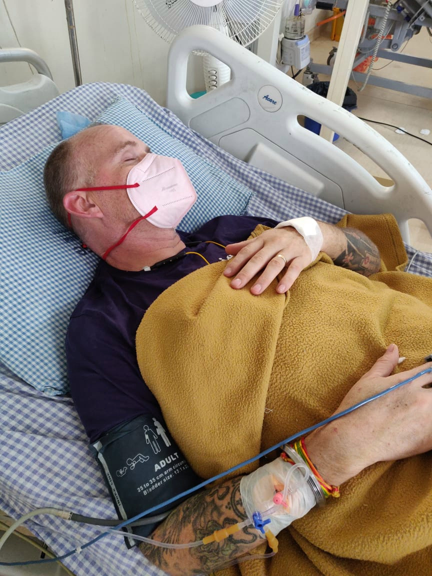 Brit dad blinded and paralysed after being bitten by King Cobra while fighting coronavirus in Indian village