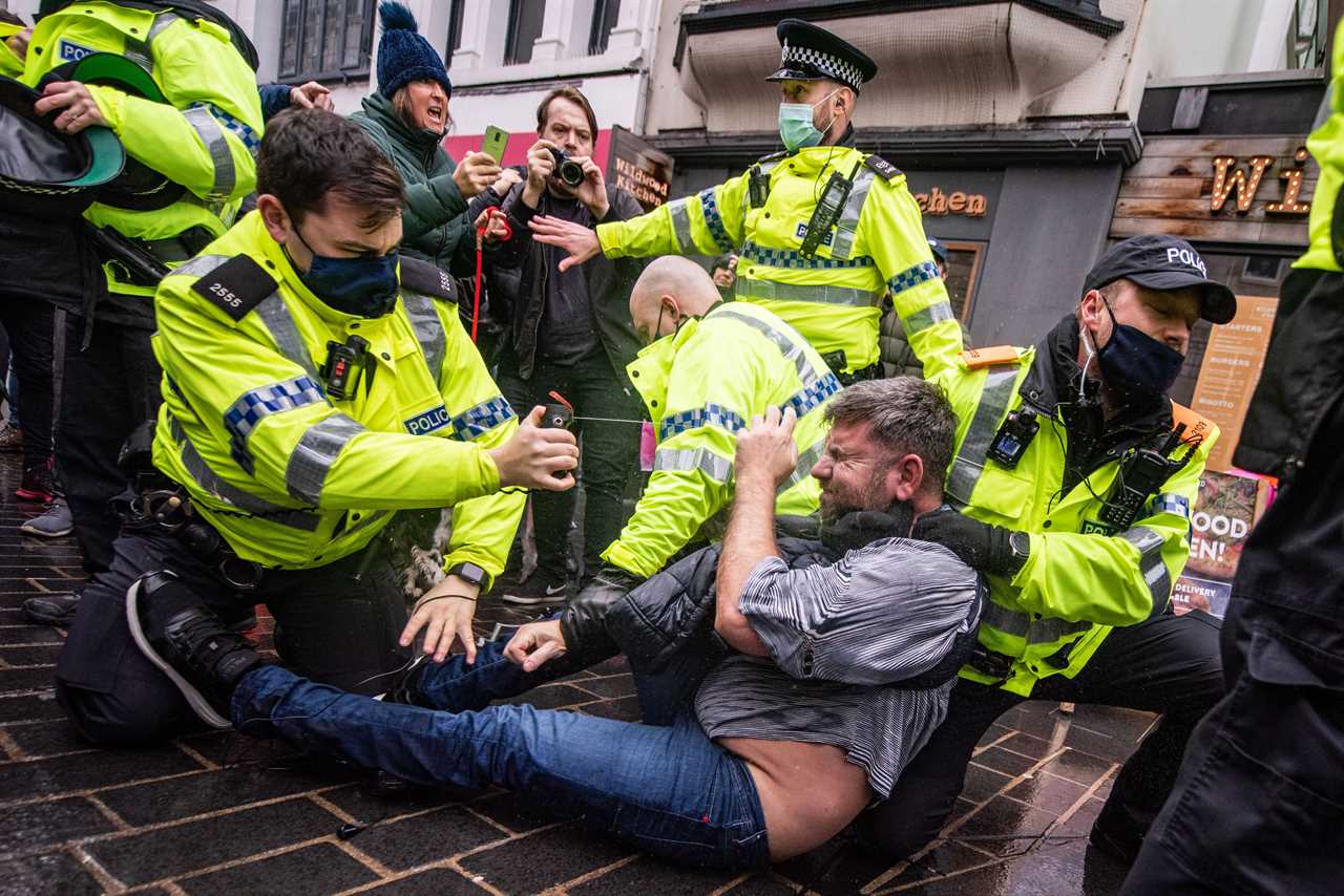 Anti-lockdown protesters clash with cops as hundreds chanting ‘freedom’ hit the streets