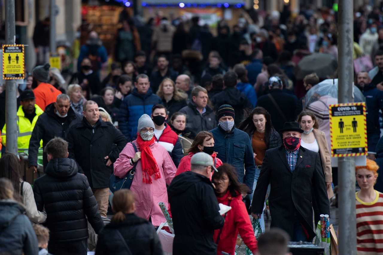 Boris Johnson to reveal tougher three-tier lockdown rules — but last pub orders moved to 10pm