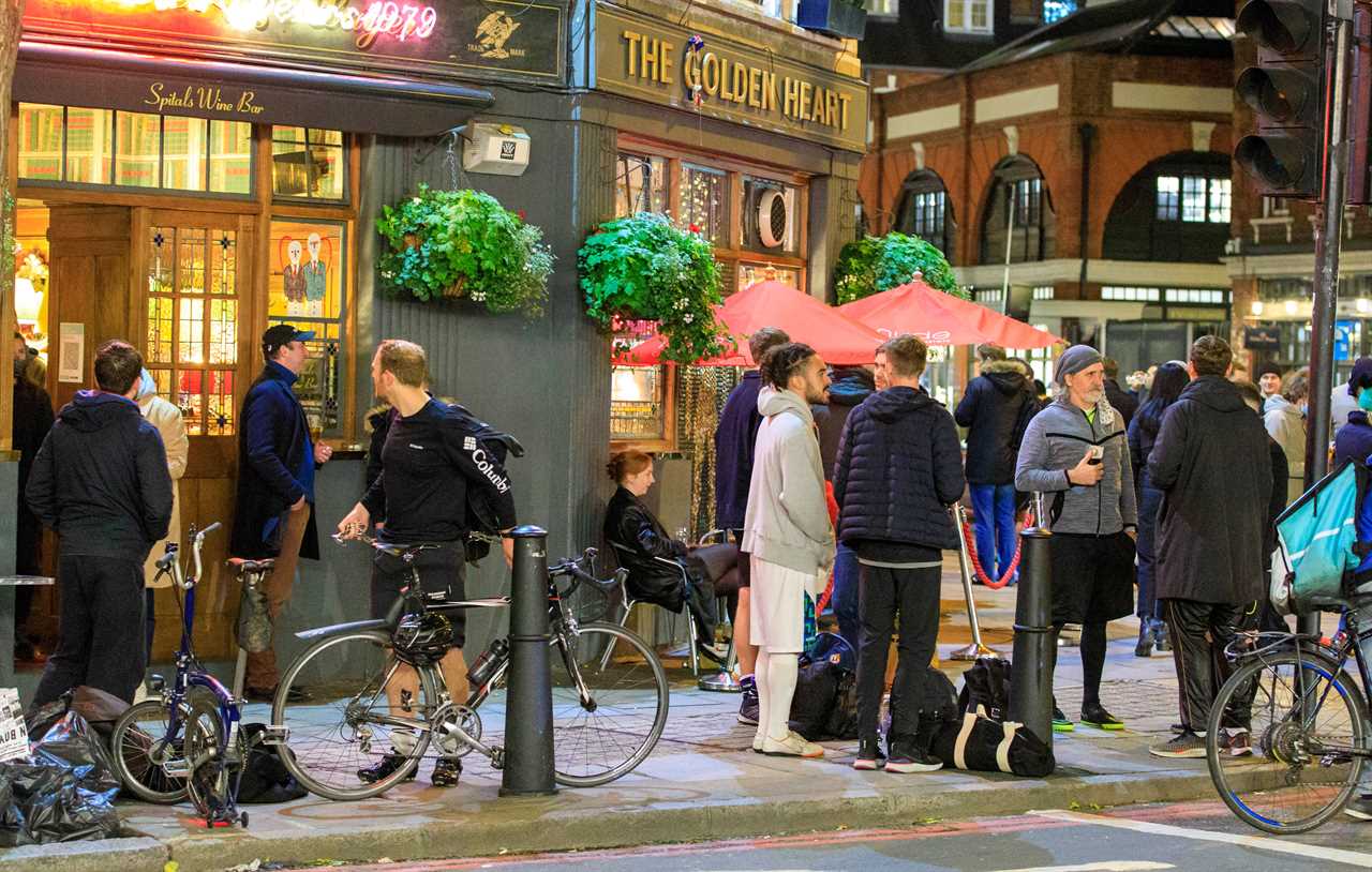 Boris Johnson to reveal tougher three-tier lockdown rules — but last pub orders moved to 10pm