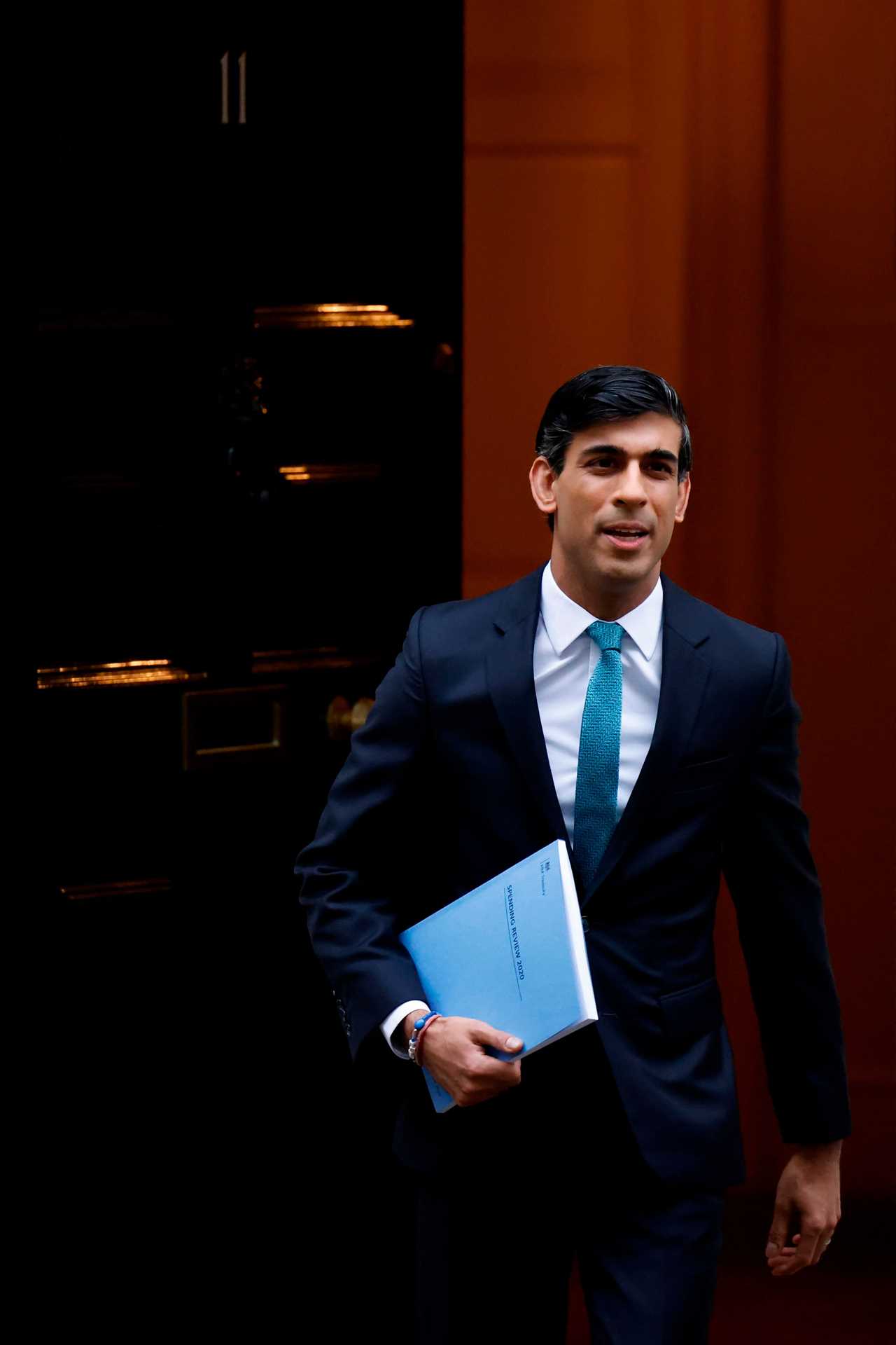 Rishi Sunak to go on last spending splurge before tax rises and pay freezes to come next year