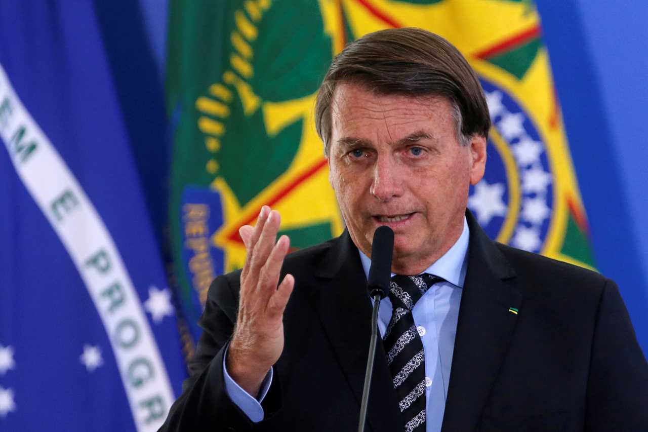 Brazil president Bolsonaro says he will REFUSE Covid vaccine despite suffering 170,000 deaths – 2nd highest in world