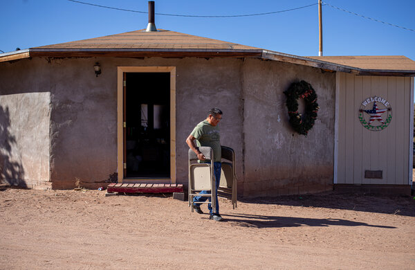 Pictures of a Thanksgiving That No One Pictured