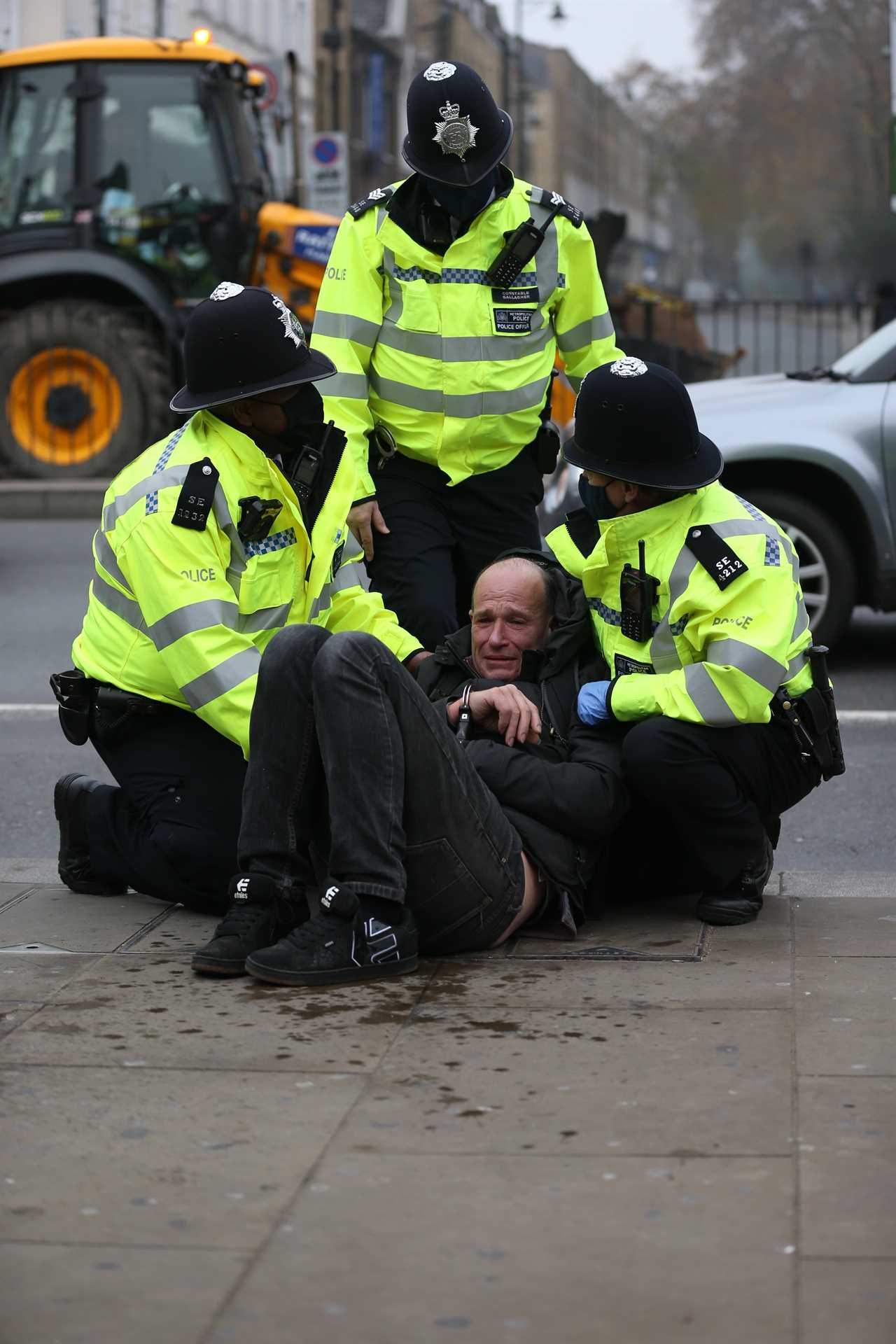 Anti-lockdown protesters hit central London despite being warned they face arrest under Covid rules