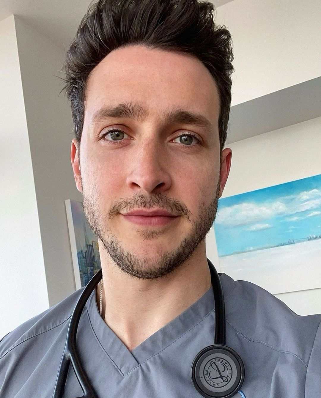 Who is Dr Mike aka Mikhail Varshavski and does he have a girlfriend?