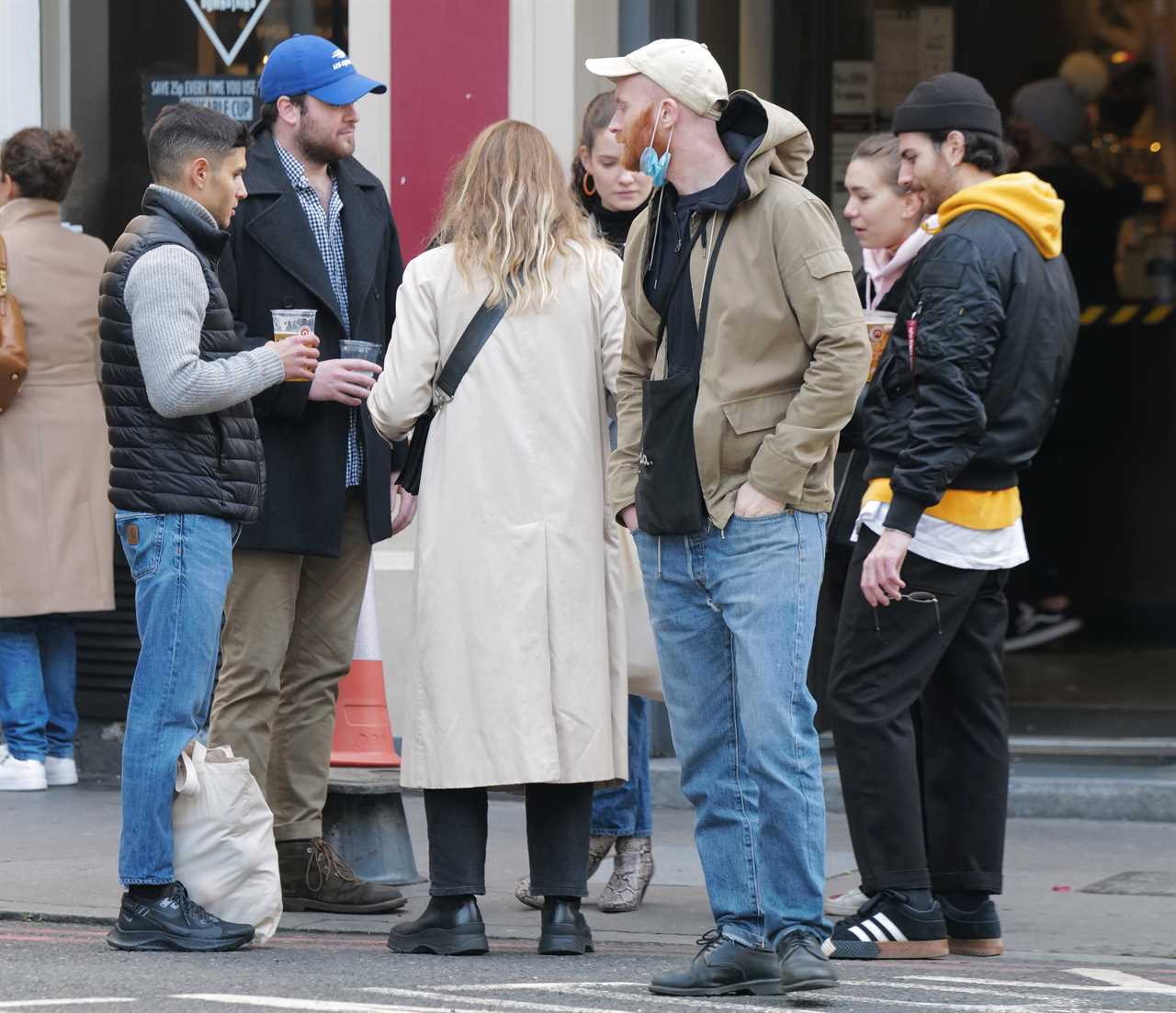 Tier 2 lockdown: Drinkers enjoy pints in London’s Borough Market before strict rules ban pubs serving booze without food