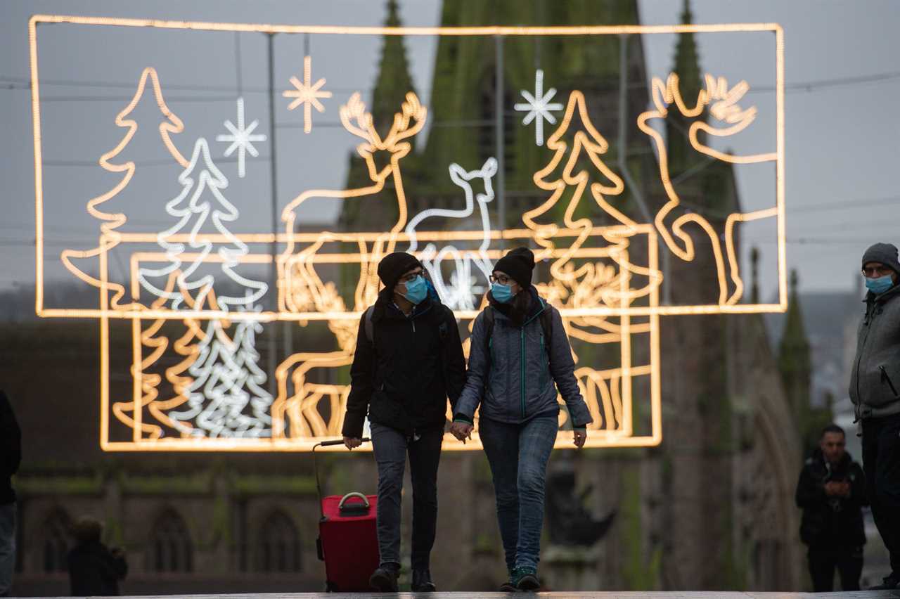 Tier 3 Christmas rules: People in top Tier 3 CAN’T fly abroad for Christmas
