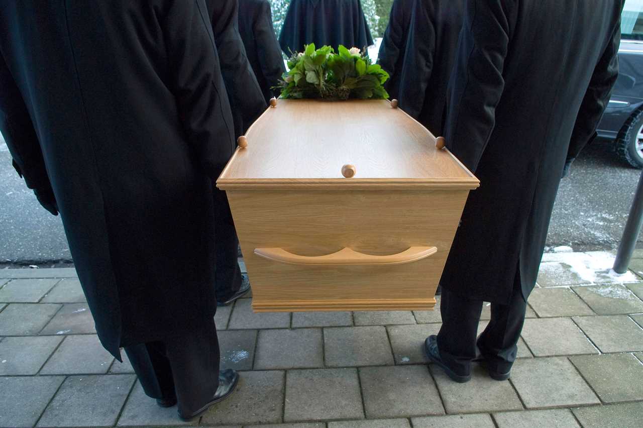 Families banned from hosting funeral wakes under strict new Tier 3 Covid rules