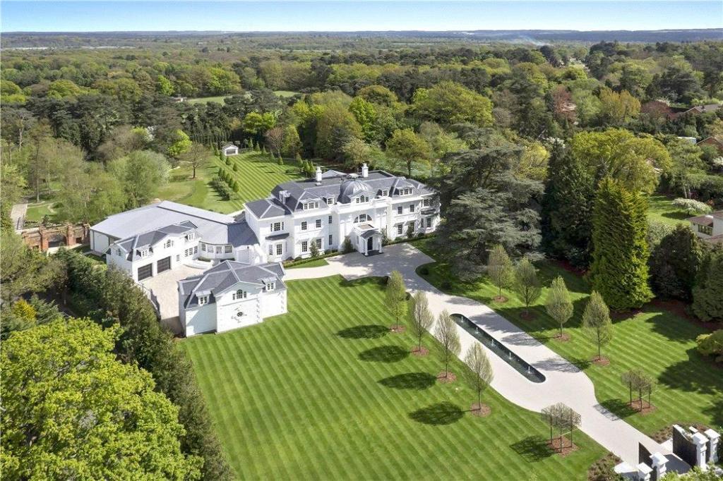 Stunning mansions including £40m London pad among Rightmove’s most-viewed of 2020 as cooped-up Brits browse dream homes