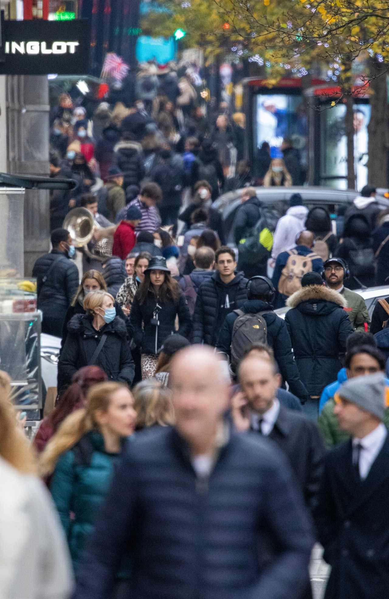 Locked-down Brits rush back to pubs, gyms and shops for ‘Wild Wednesday’ spending spree