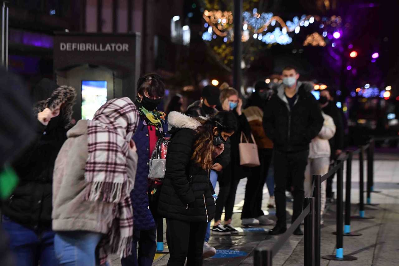 Fears Primark shoppers could spark third Covid wave as bargain hunters flock to 24/7 stores and queue for HOURS