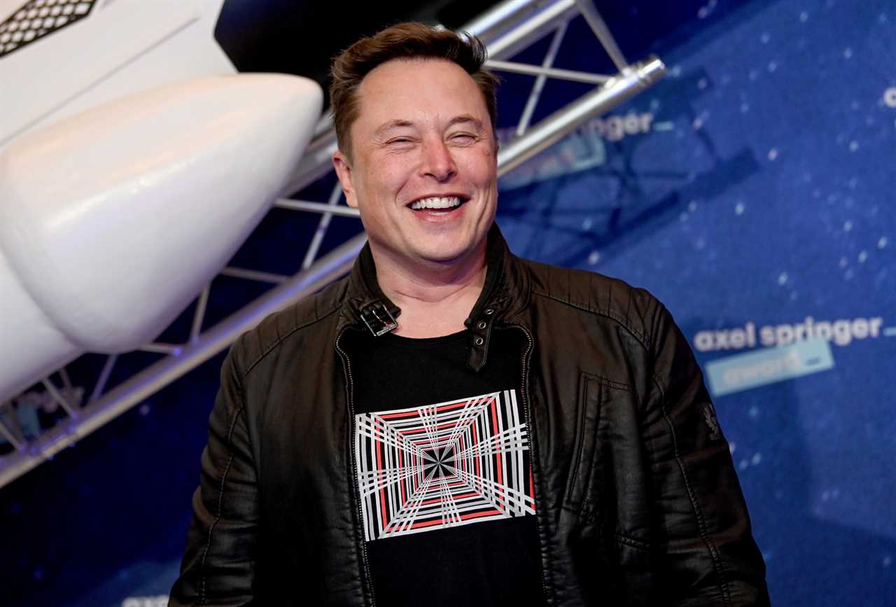 Elon Musk ‘has told friends he’s planning to move to Texas’ weeks after becoming world’s 2nd richest person