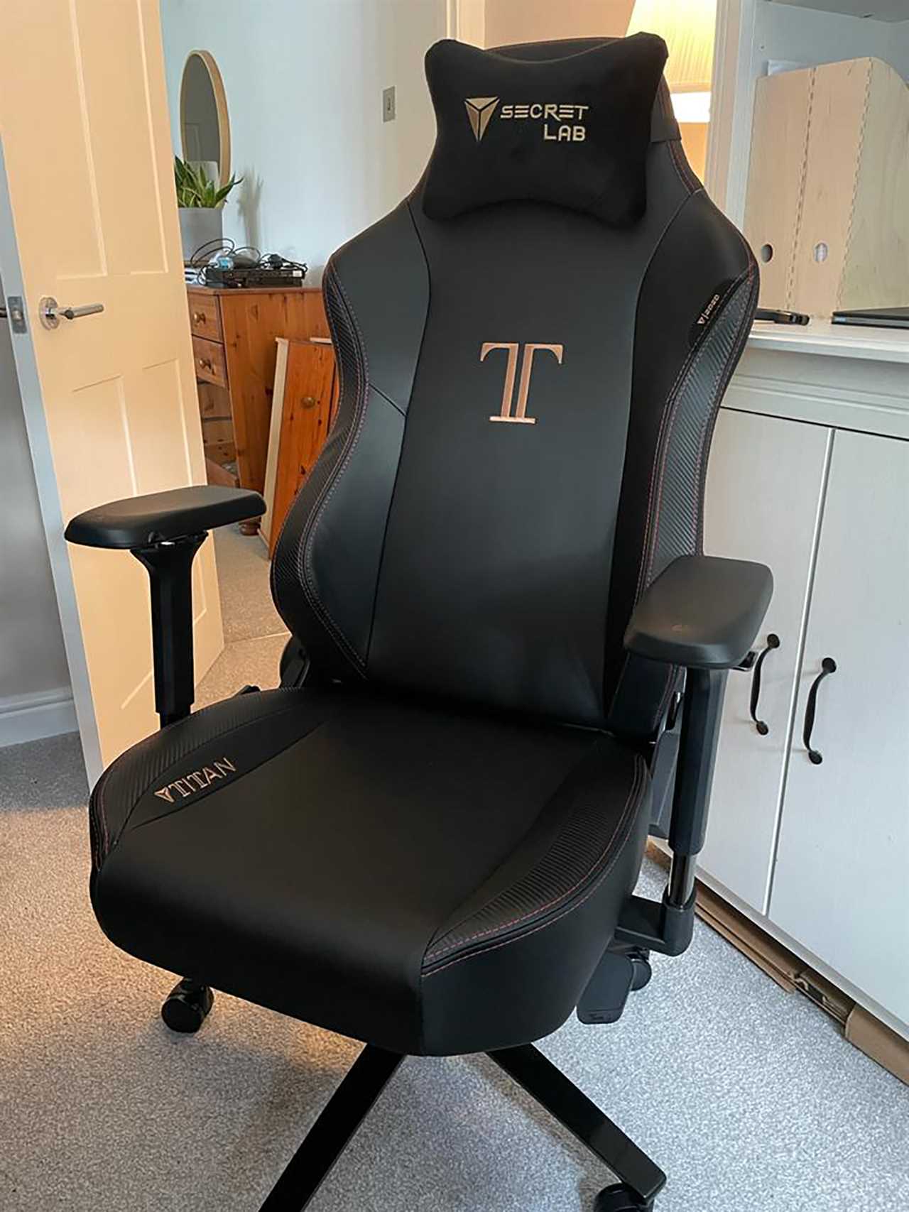 SecretLab Titan review: If you sit in a chair all day, buy this ‘desk throne’ right now