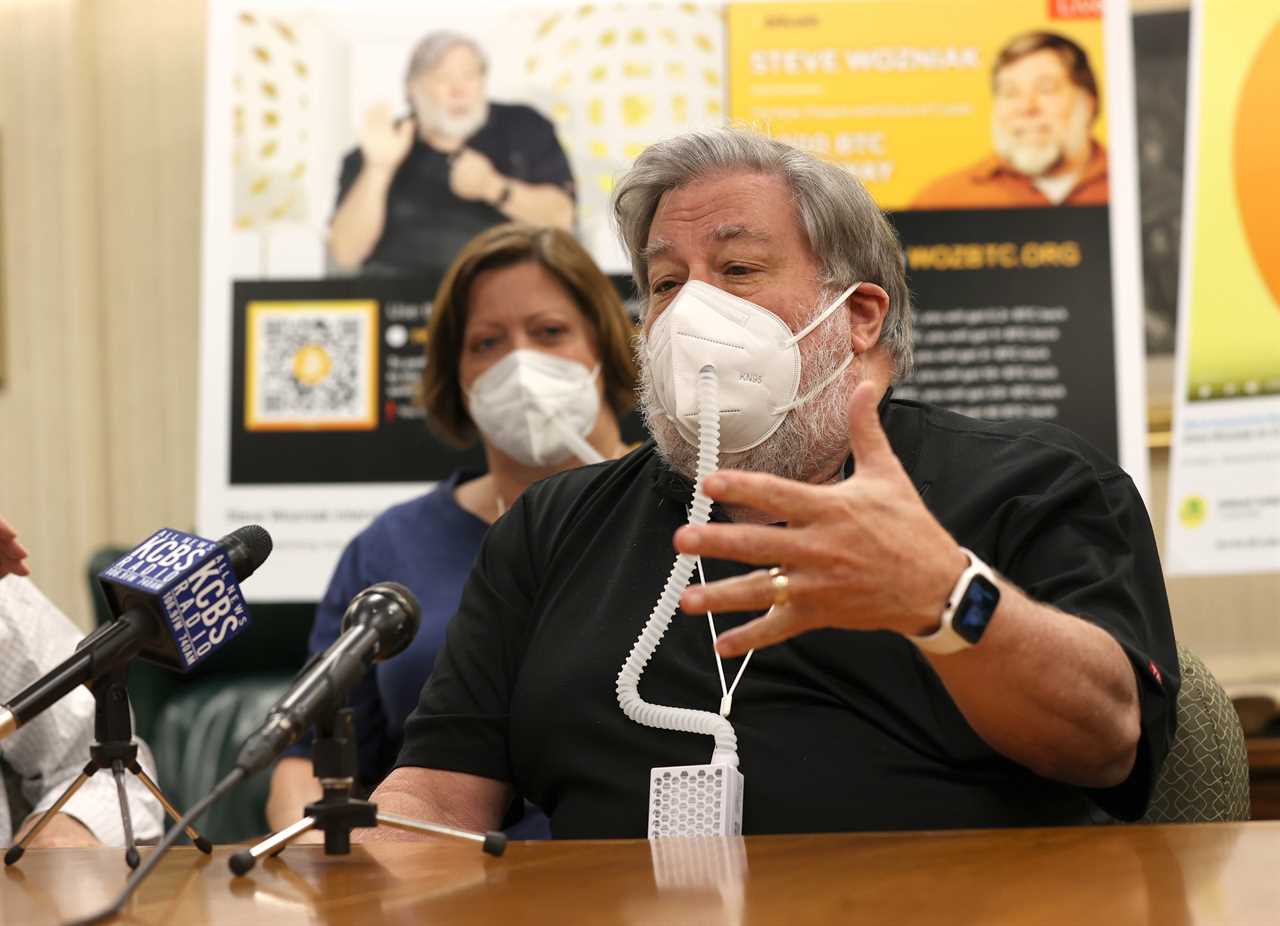 Steve Wozniak says CDC ‘ignored him in January at start of Covid when he said flight from Asia was full of sick people’