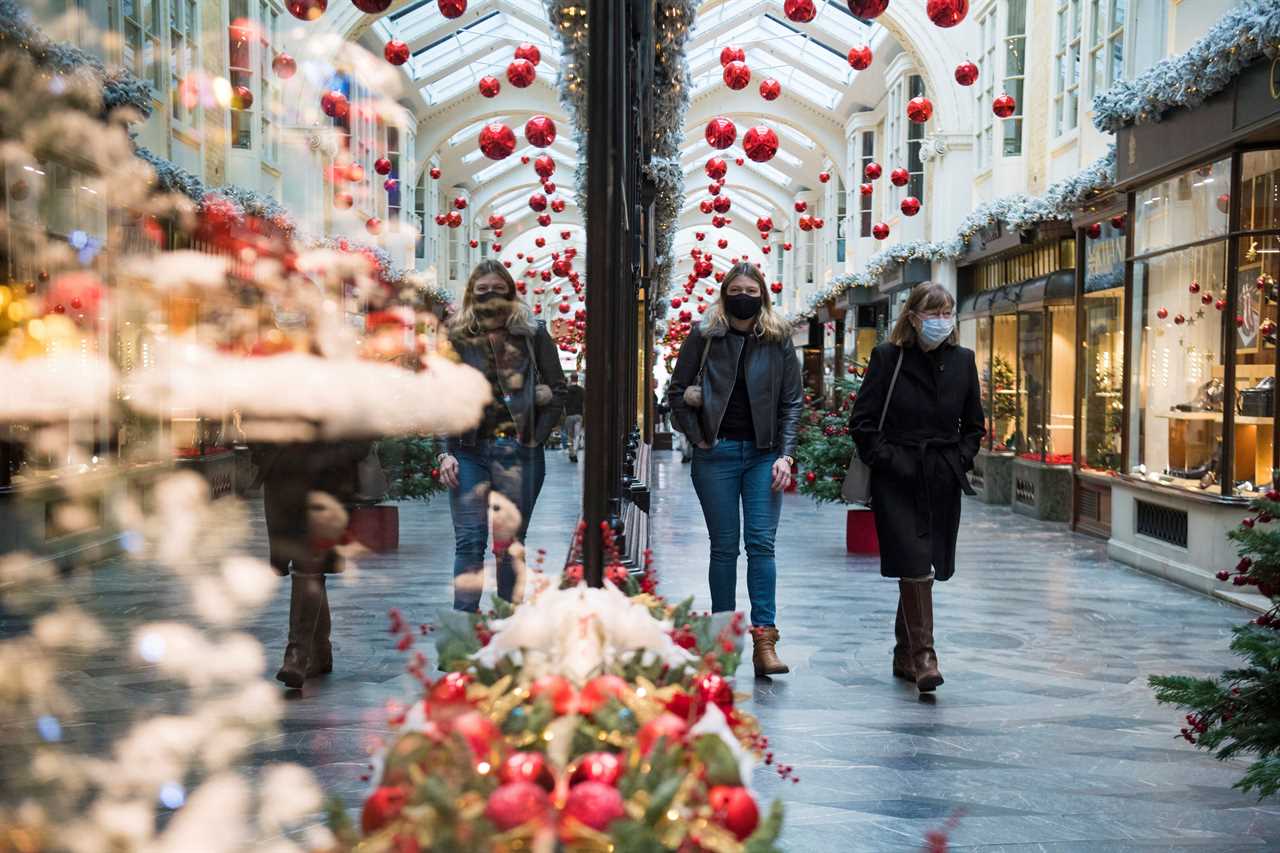 Boris Johnson will urge families to isolate before joining five-day Christmas bubble