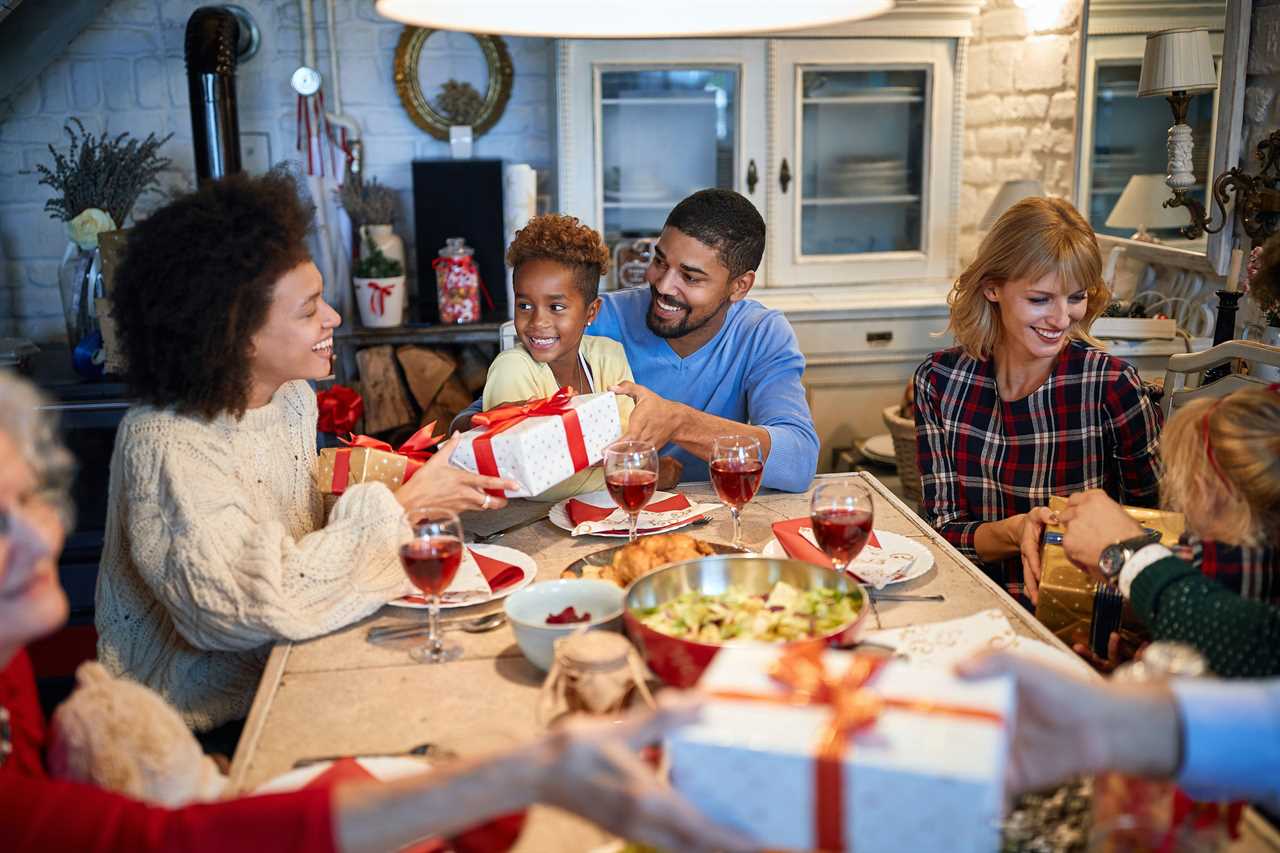 Boris Johnson urges Brits to cut back on Christmas plans as experts say we should eat turkey dinner OUTSIDE with gran