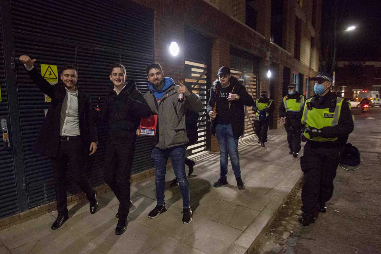 Drinkers at wake in Hackney Wick clash with cops as 7 arrested for breaking Covid rules