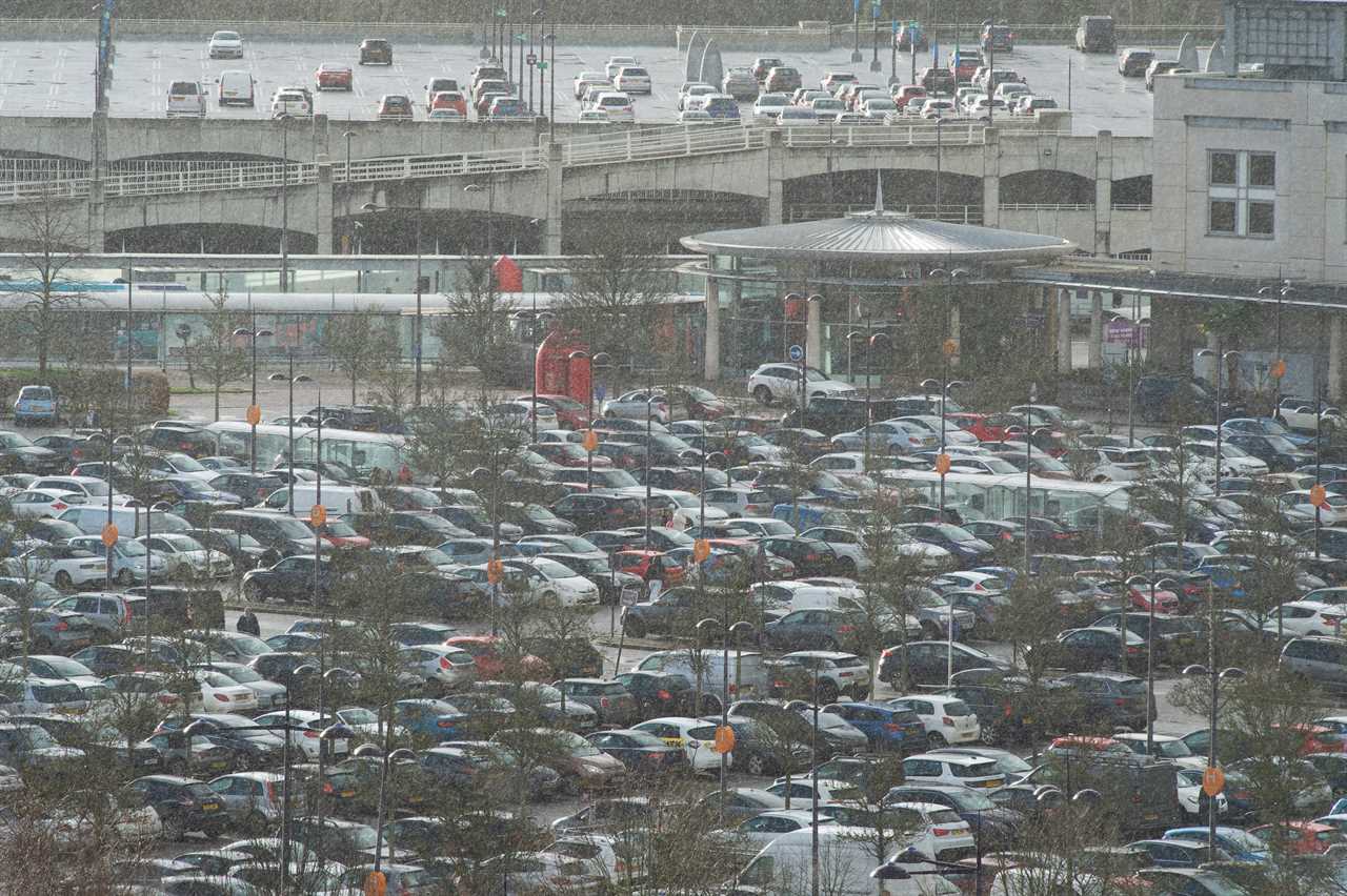 Millions hit the high street to splurge £1.2billion on last minute Christmas bargains in biggest shopping day of year