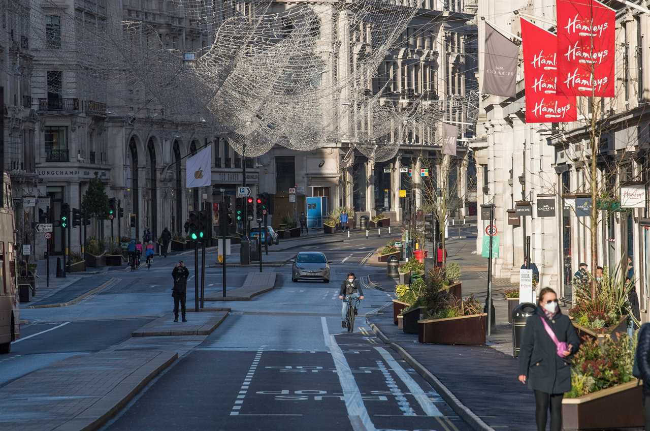 London streets deserted just 24 hours after being packed with Christmas shoppers as Tier 4 lockdown gets underway