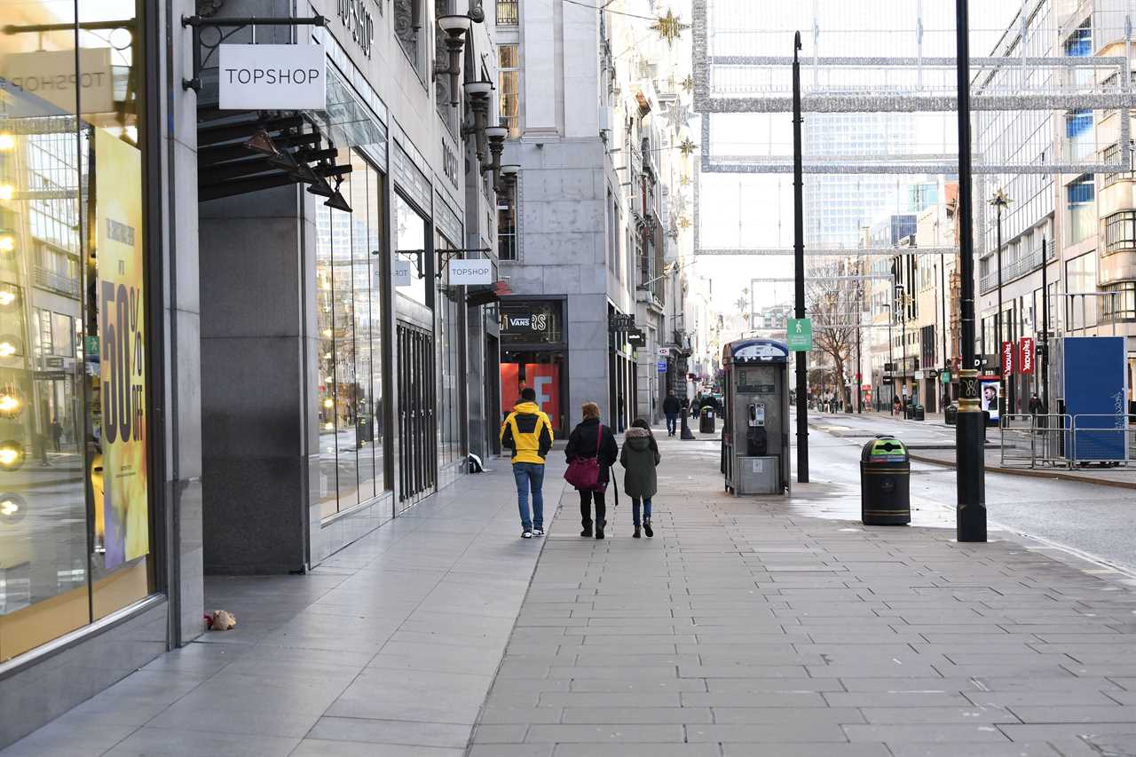 London streets deserted just 24 hours after being packed with Christmas shoppers as Tier 4 lockdown gets underway