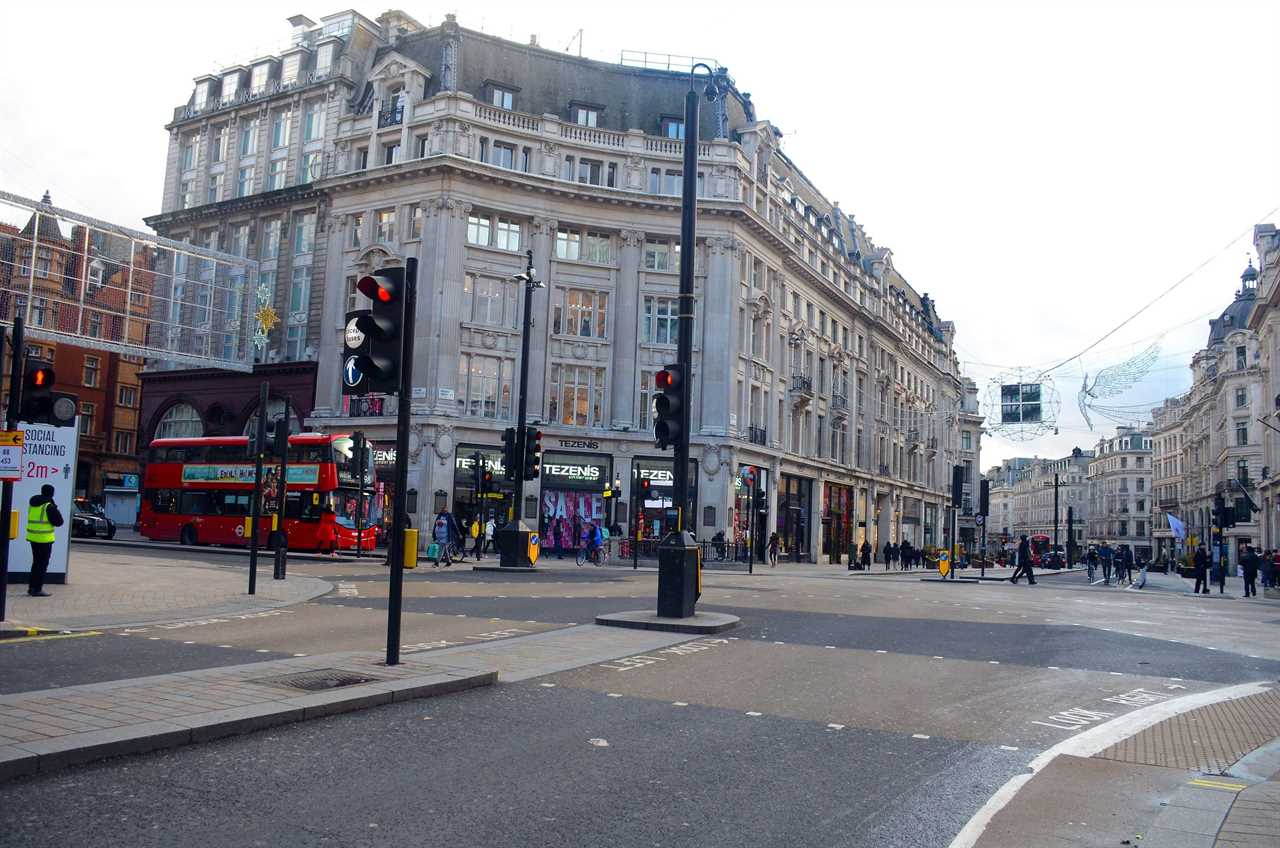 London streets deserted just 24 hours after being packed with Christmas shoppers as Tier 4 lockdown gets underway