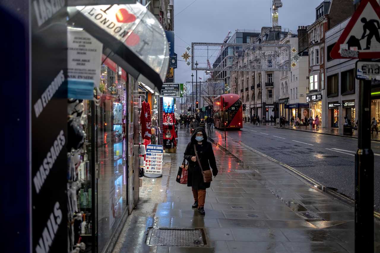 Boris Johnson to chair COBRA meeting to prevent Christmas food shortages as stores could have no fruit or veg in days