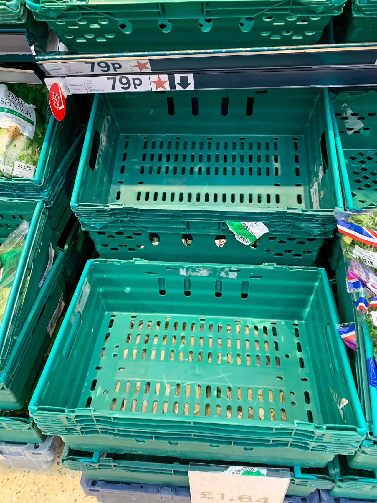 Panic-buyers queue around the block in rain to stockpile last-minute Christmas food amid ‘rationing’