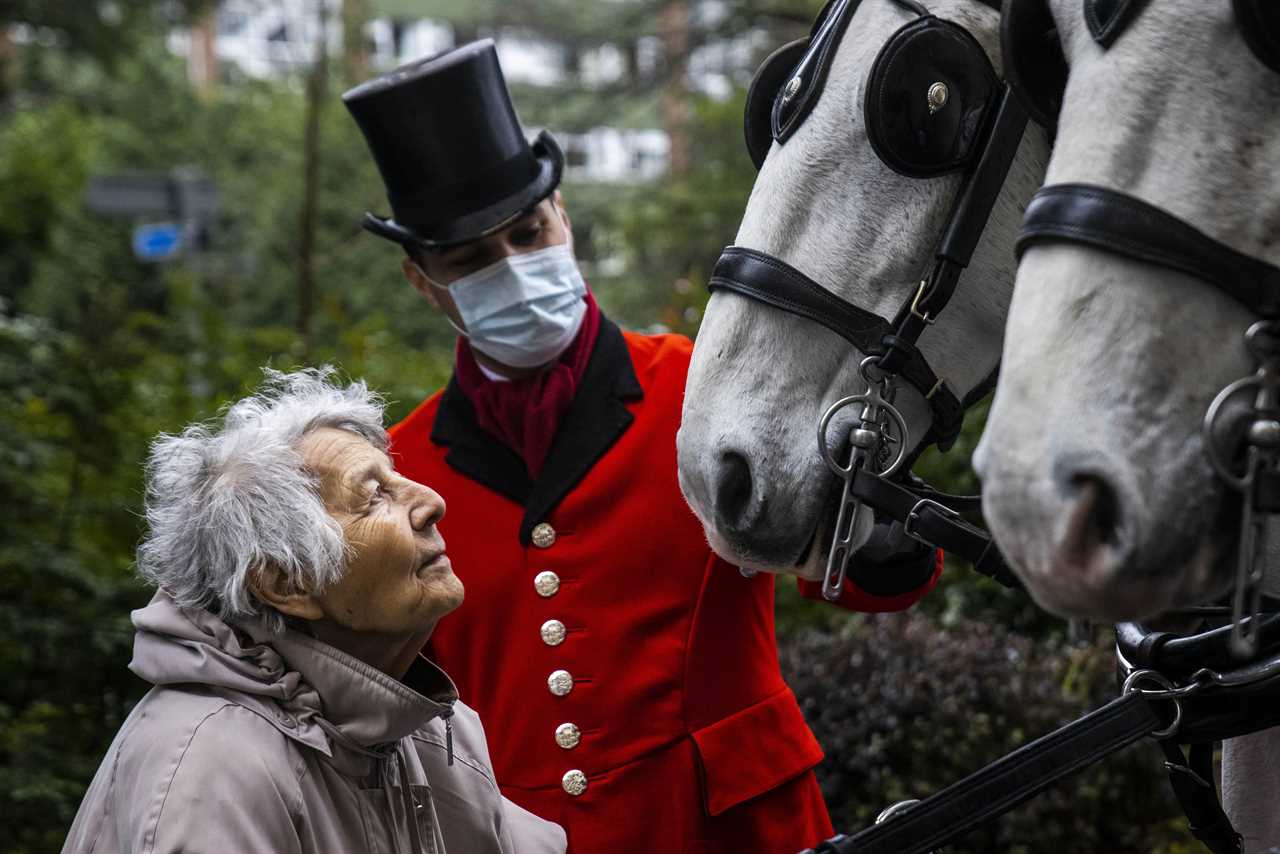 Care home residents treated to a horse-drawn carriage ride inspired by Charles Dickens tale A Christmas Carol