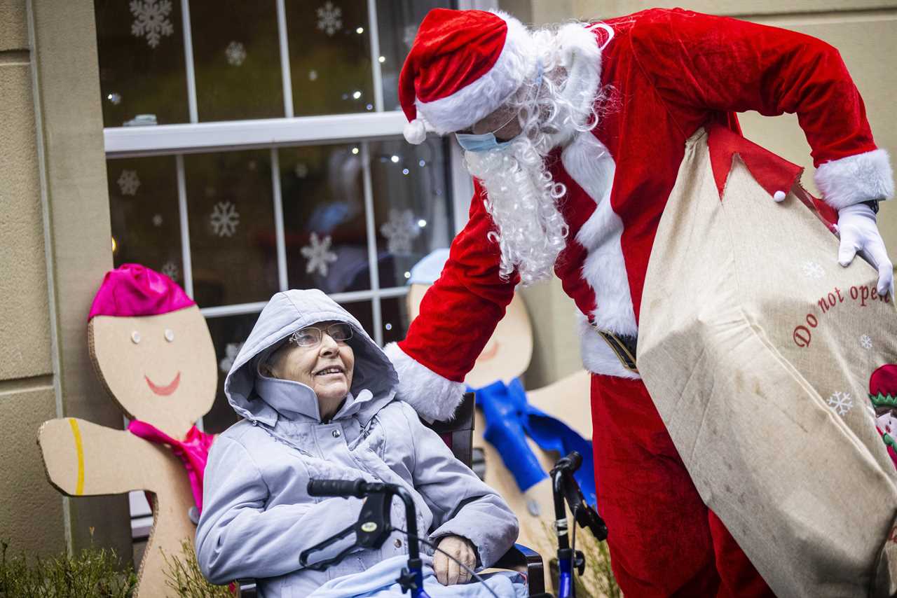 Care home residents treated to a horse-drawn carriage ride inspired by Charles Dickens tale A Christmas Carol