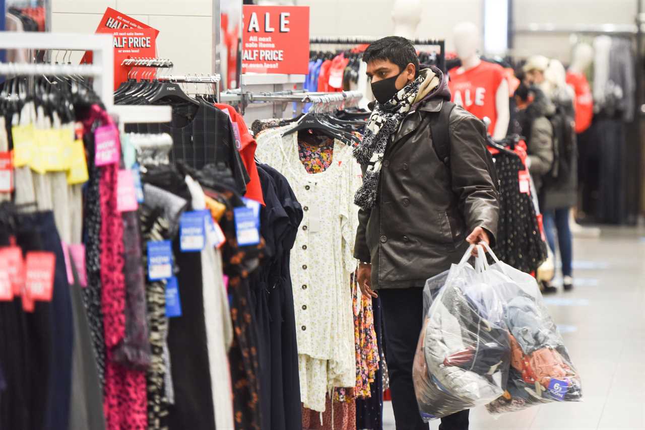 Bargain hunters queue from 4am to get their hands on the best deals in the Boxing Day sales