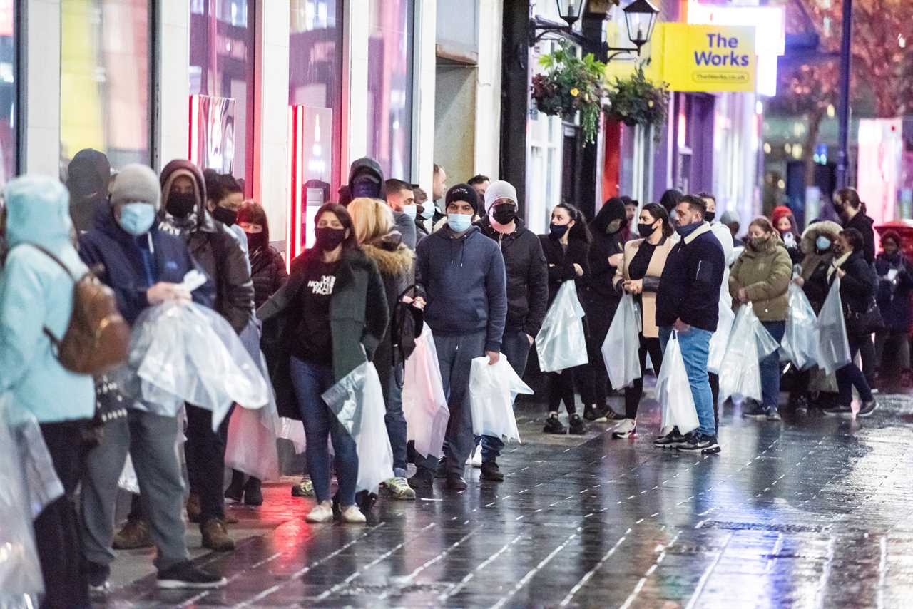 Bargain hunters queue from 4am to get their hands on the best deals in the Boxing Day sales