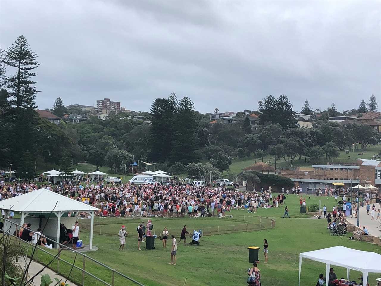 Brit backpackers blamed for Oz Covid outbreak after flocking to favourite beach for insane Christmas Day party