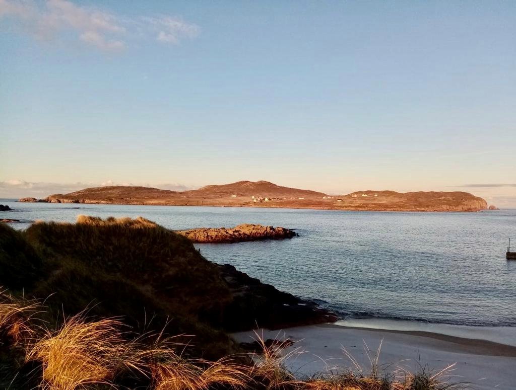 Brit couple say they’ve avoided Covid pandemic by moving to tiny island with no electricity or running water