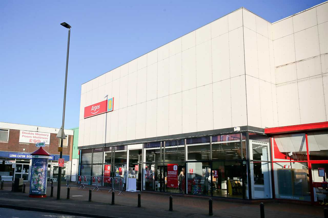 Shopper with anxiety threatens to sue Argos after staff threw him out of store for not wearing face mask