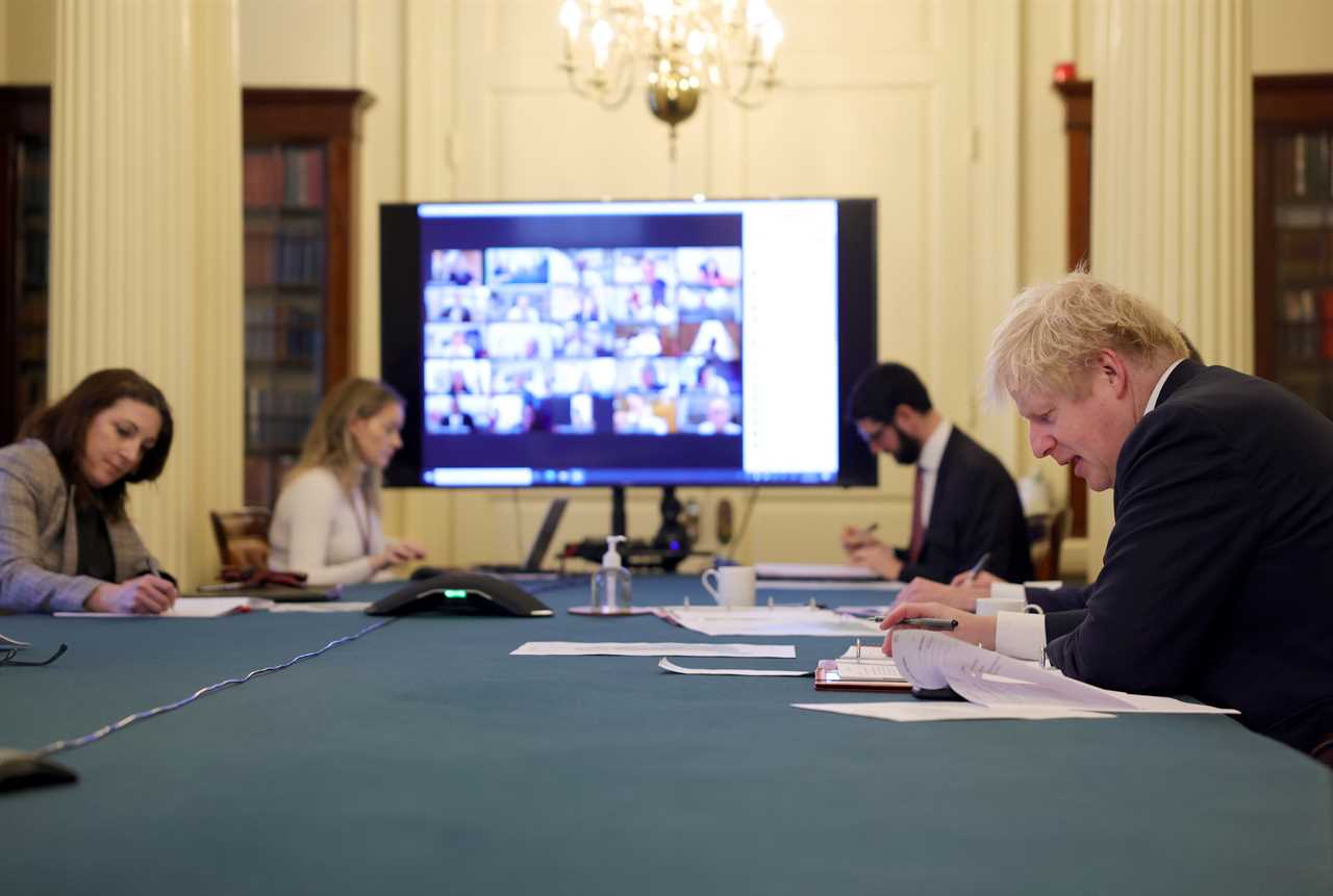 Boris Johnson holds Cabinet meeting as PM mulls new lockdown rules to curb Covid case numbers