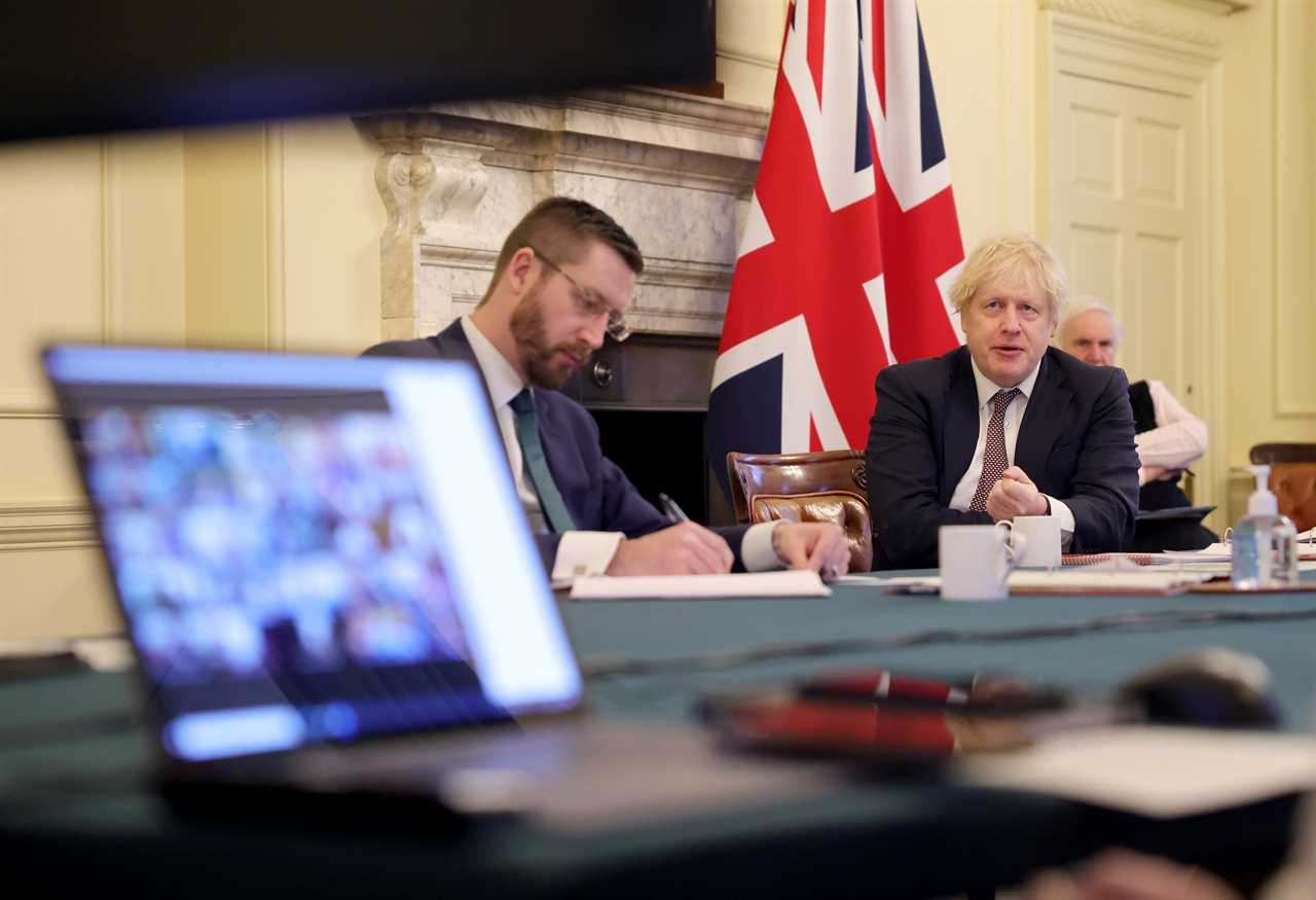 Boris Johnson holds Cabinet meeting as PM mulls new lockdown rules to curb Covid case numbers