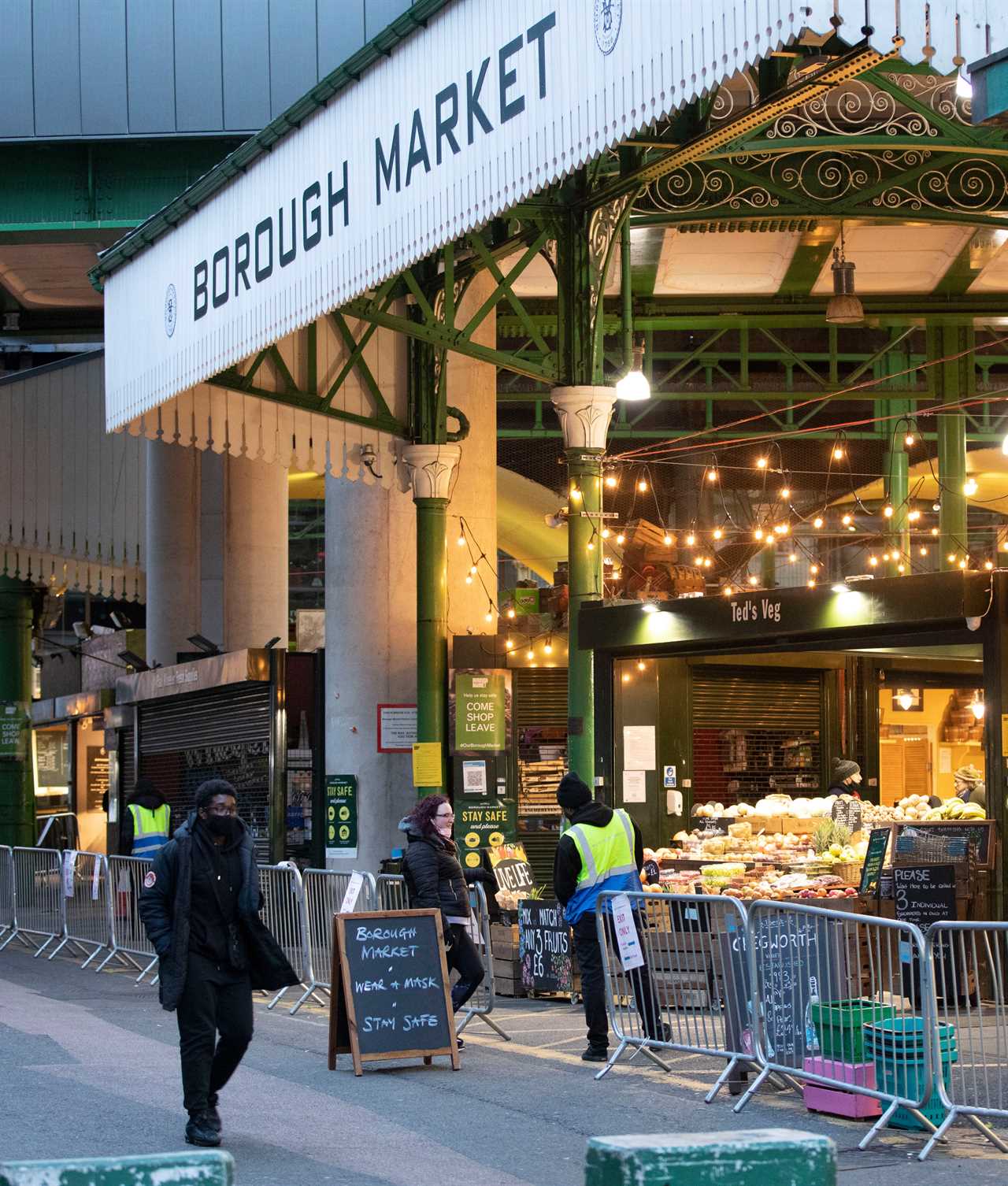 London’s famous Borough Market becomes UK’s first outdoor space to enforce wearing face masks