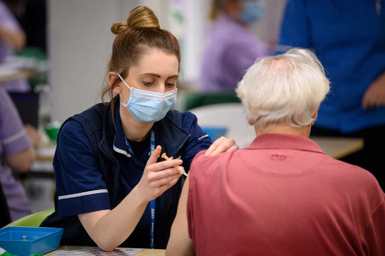 Covid vaccine: Scientists fear millions of Brits will flout lockdown rules once they receive jab