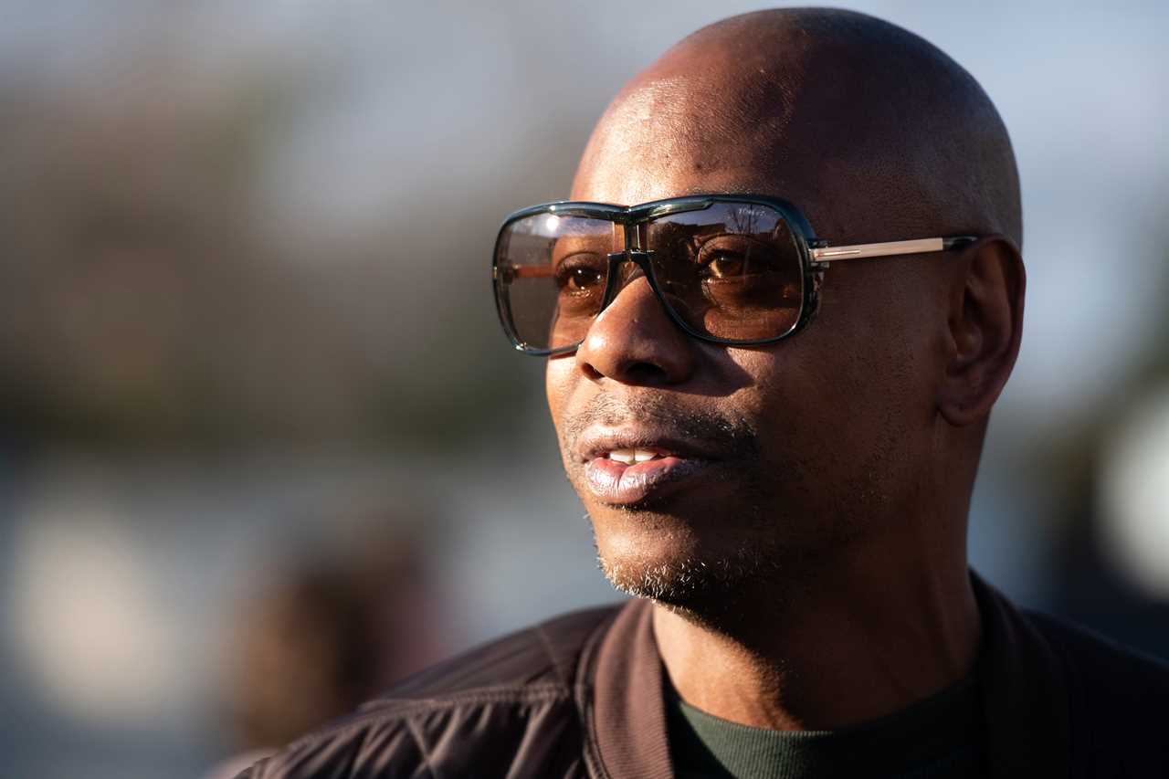 Dave Chappelle tests positive for Covid and is quarantined in Austin, TX as he’s forced to cancel tour with Joe Rogan