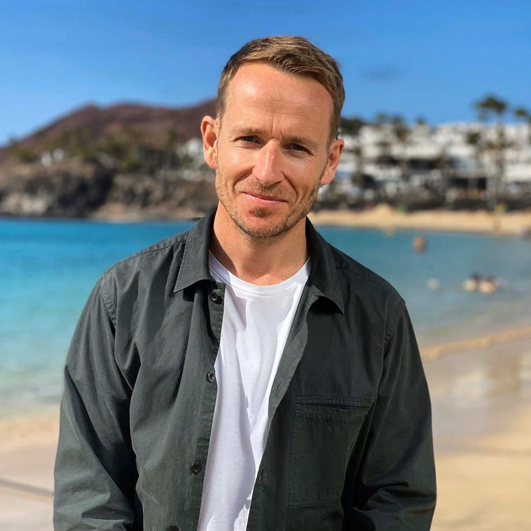 A Place in the Sun’s Jonnie Irwin horrified as guest stabs himself in the hand with knife ‘to stop him from laughing’